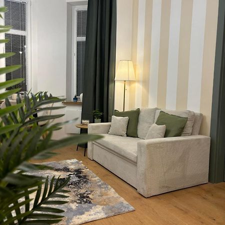Apartament Pod Wieza 1 Валбжих Екстериор снимка